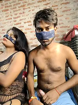 Snapshot of sexy-couple77 chatting on October 19, 2025, 11:29 pm sexy-couple77 online show from October 19, 2025, 11:29 pm