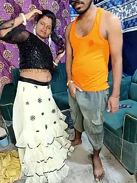 Snapshot of sexy-couple77 chatting on September 28, 2025, 6:04 pm sexy-couple77 online show from September 28, 2025, 6:04 pm