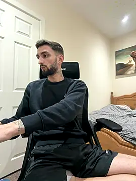 mixedcouplee69 online show from December 2, 2025, 6:53 pm