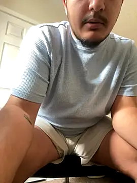 Snapshot of mixedcouplee69 chatting on October 20, 2025, 11:11 am mixedcouplee69 online show from October 20, 2025, 11:11 am