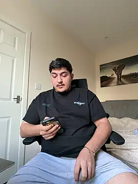 mixedcouplee69 online show from March 28, 2026, 3:35 pm