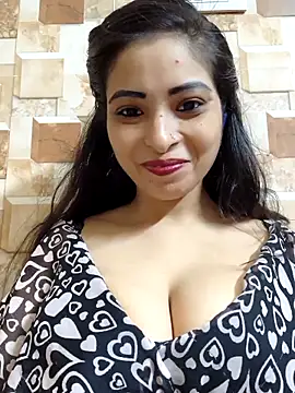 QUEEN-ADITI online show from September 15, 2025, 1:44 pm