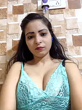 QUEEN-ADITI online show from September 14, 2025, 1:11 pm