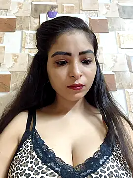 Snapshot of QUEEN-ADITI chatting on September 18, 2025, 1:36 pm QUEEN-ADITI online show from September 18, 2025, 1:36 pm