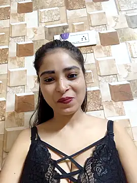 Snapshot of QUEEN-ADITI chatting on October 10, 2025, 3:24 pm QUEEN-ADITI online show from October 10, 2025, 3:24 pm