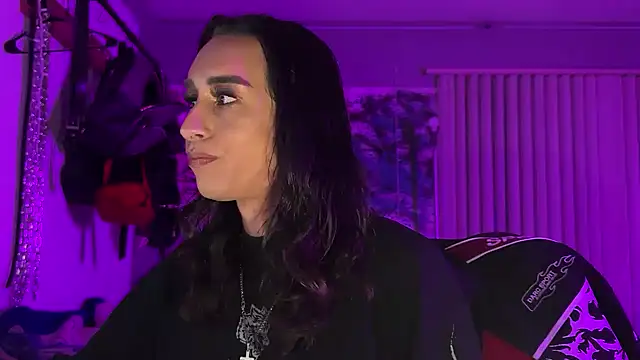 xoFrankie online show from February 17, 2026, 3:15 am