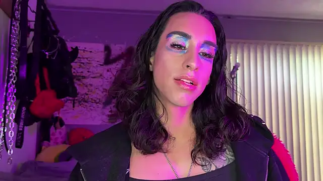 xoFrankie online show from October 5, 2025, 10:55 pm