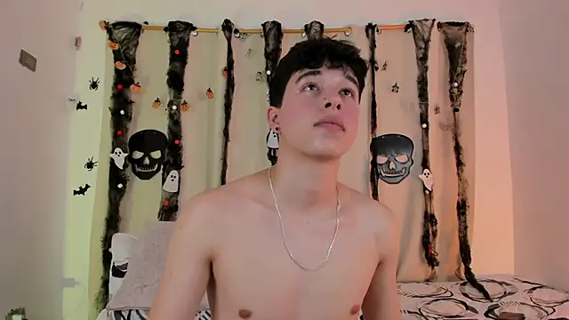 Snapshot of mrhot_night chatting on October 30, 2025, 9:55 pm mrhot night online show from October 30, 2025, 9:55 pm