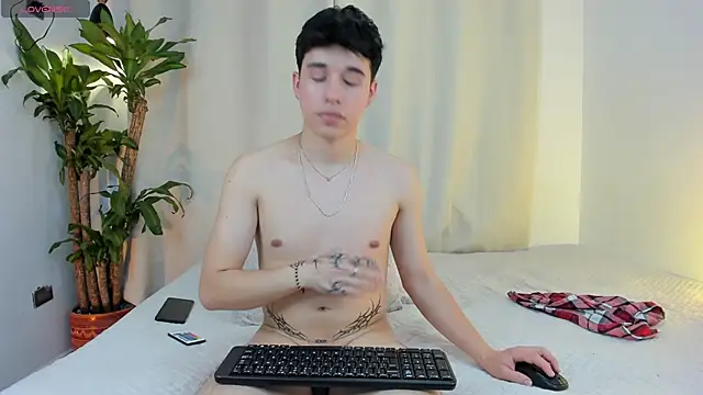 mrhot night online show from April 10, 2026, 11:01 pm