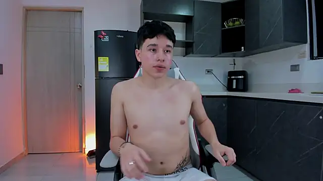 mrhot night online show from March 23, 2026, 1:06 am