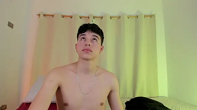 Snapshot of mrhot_night chatting on October 7, 2025, 10:55 pm mrhot night online show from October 7, 2025, 10:55 pm