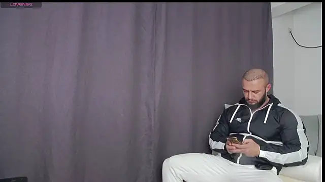 Snapshot of RickyMiami1 chatting on October 28, 2025, 6:07 pm RickyMiami1 online show from October 28, 2025, 6:07 pm