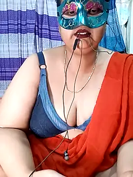 Snapshot of Tanisha-Chy chatting on May 8, 2026, 5:39 pm Tanisha-Chy online show from May 8, 2026, 5:39 pm