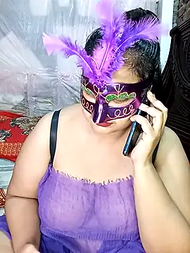 Snapshot of Tanisha-Chy chatting on November 6, 2025, 5:50 pm Tanisha-Chy online show from November 6, 2025, 5:50 pm