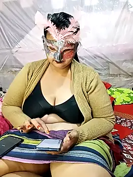 Snapshot of Tanisha-Chy chatting on January 13, 2026, 5:50 pm Tanisha-Chy online show from January 13, 2026, 5:50 pm