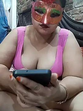 Snapshot of Tanisha-Chy chatting on June 21, 2026, 5:52 pm Tanisha-Chy online show from June 21, 2026, 5:52 pm