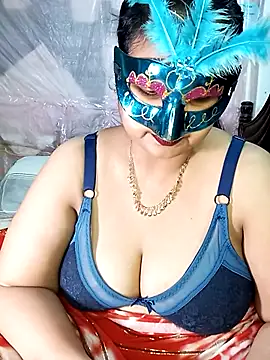 Snapshot of Tanisha-Chy chatting on November 15, 2025, 5:50 pm Tanisha-Chy online show from November 15, 2025, 5:50 pm