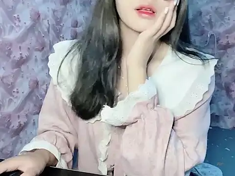 Snapshot of Miumiu028 chatting on October 16, 2025, 2:20 am Miumiu028 online show from October 16, 2025, 2:20 am