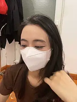 Mochi21 online show from September 20, 2025, 2:22 pm