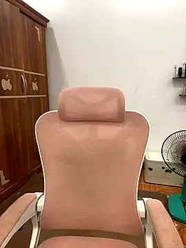 Mochi21 online show from November 14, 2025, 4:05 am