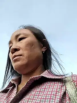 Snapshot of Hoala7890 chatting on October 29, 2025, 12:42 am Hoala7890 online show from October 29, 2025, 12:42 am