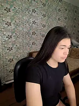 Snapshot of Albi_Glow chatting on September 22, 2025, 2:28 am Albi Glow online show from September 22, 2025, 2:28 am