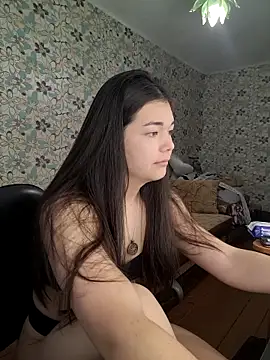 Snapshot of Albi_Glow chatting on September 26, 2025, 2:51 am Albi Glow online show from September 26, 2025, 2:51 am