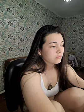 Snapshot of Albi_Glow chatting on September 27, 2025, 6:36 pm Albi Glow online show from September 27, 2025, 6:36 pm