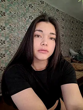 Snapshot of Albi_Glow chatting on October 3, 2025, 6:37 am Albi Glow online show from October 3, 2025, 6:37 am