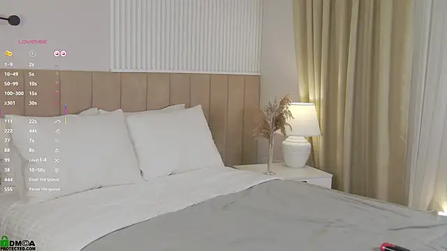 SaraHearts online show from September 19, 2025, 1:31 am