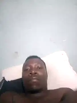 Mrhugeblack online show from November 10, 2025, 10:48 pm