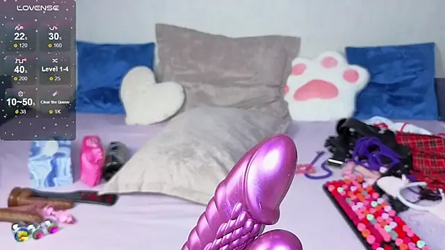 Snapshot of KittySweetness chatting on October 15, 2025, 12:46 pm KittySweetness online show from October 15, 2025, 12:46 pm