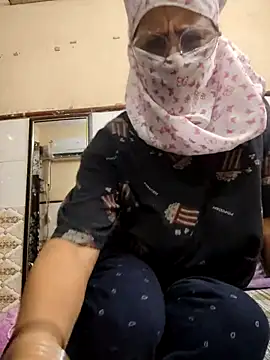 Snapshot of meenu_bhabhi547 chatting on September 27, 2025, 4:35 pm meenu bhabhi547 online show from September 27, 2025, 4:35 pm