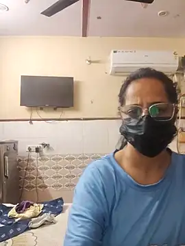 meenu bhabhi547 online show from February 13, 2026, 3:28 am