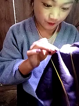 Snapshot of lusy-000 chatting on November 1, 2025, 3:35 am lusy-000 online show from November 1, 2025, 3:35 am