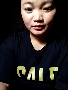 Snapshot of lusy-000 chatting on October 16, 2025, 2:47 pm lusy-000 online show from October 16, 2025, 2:47 pm