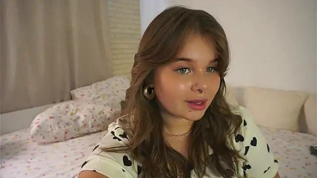 Anna Nicol online show from September 22, 2025, 1:39 pm