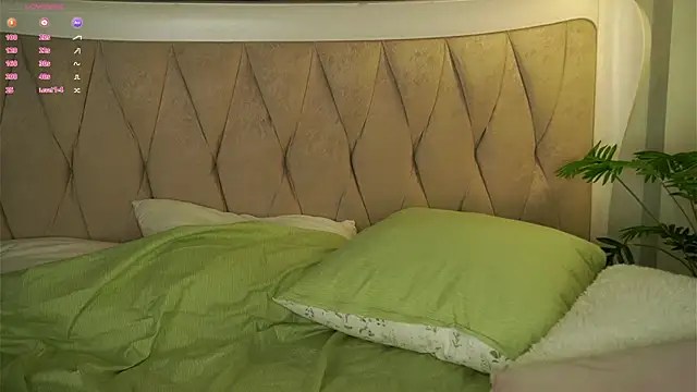 MarciDarugar online show from October 18, 2025, 3:03 pm