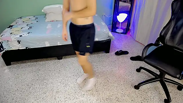 Snapshot of dilan_hott_ chatting on October 19, 2025, 8:22 pm dilan hott online show from October 19, 2025, 8:22 pm