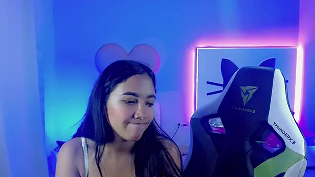 mishel hott online show from September 21, 2025, 9:42 pm