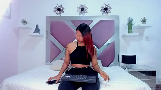 Meegan Doll online show from October 29, 2025, 2:16 pm