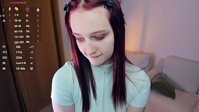 KatyKufel online show from February 10, 2026, 7:24 pm