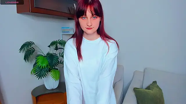 Snapshot of KatyKufel chatting on October 10, 2025, 6:53 pm KatyKufel online show from October 10, 2025, 6:53 pm