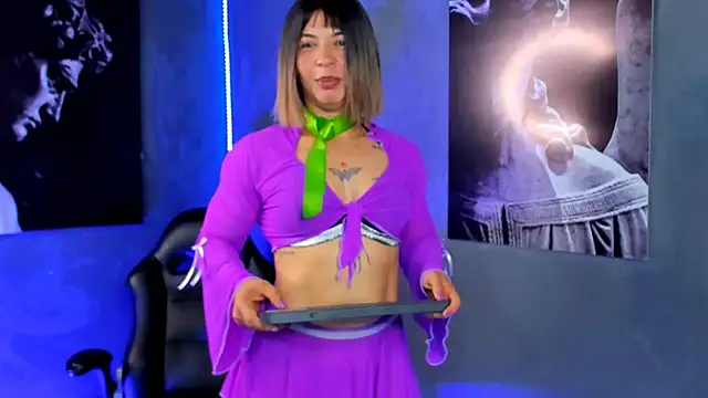 Snapshot of AliceFit_212 chatting on October 23, 2025, 1:32 pm AliceFit 212 online show from October 23, 2025, 1:32 pm