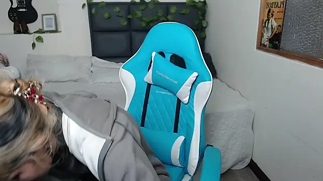 Snapshot of Amnesia_ chatting on September 23, 2025, 12:34 pm Amnesia online show from September 23, 2025, 12:34 pm