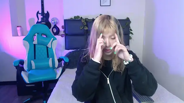 Snapshot of Amnesia_ chatting on September 30, 2025, 1:28 pm Amnesia online show from September 30, 2025, 1:28 pm