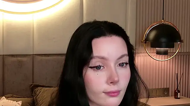 Goldy Stark online show from February 18, 2026, 9:00 pm