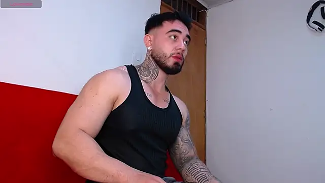 tommyblessd1 online show from November 11, 2025, 6:52 am