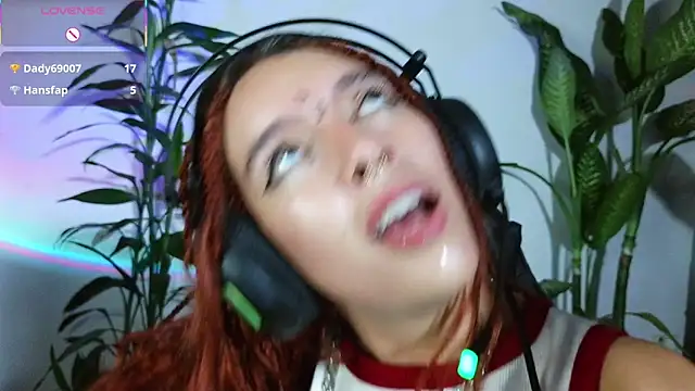 bri von dhara   online show from April 5, 2026, 1:01 am