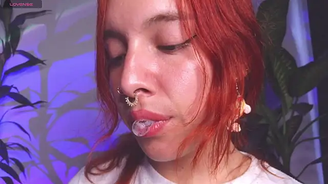 Snapshot of bri_von_dhara__ chatting on February 2, 2026, 9:14 pm bri von dhara online show from February 2, 2026, 9:14 pm